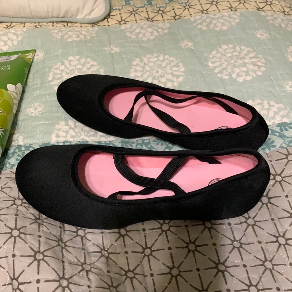 NWOT Girls Wonder Nation Flats